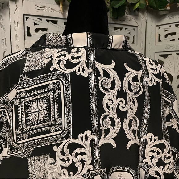 FASHION ATTITUDE VINTAGE VIBES BLACK & OFF WHITE SHORT SLEEVE BUTTON UP PLUS TOP - Picture 8 of 9